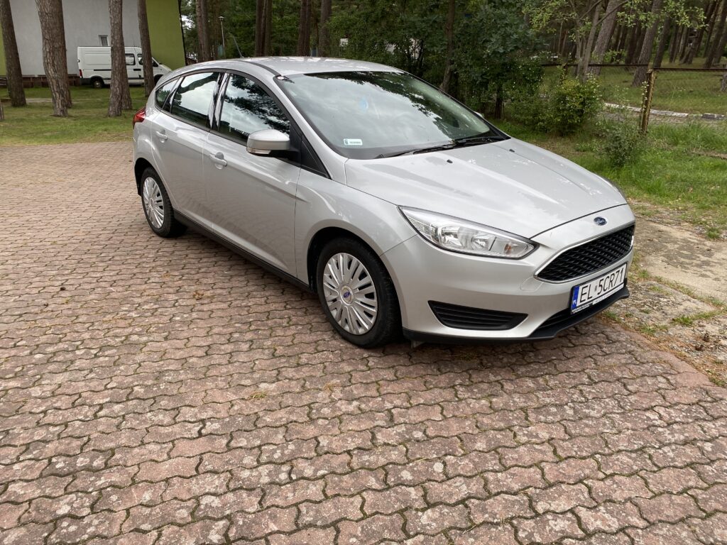 Qrent Wypożyczalnia Samochodów - Ford Focus